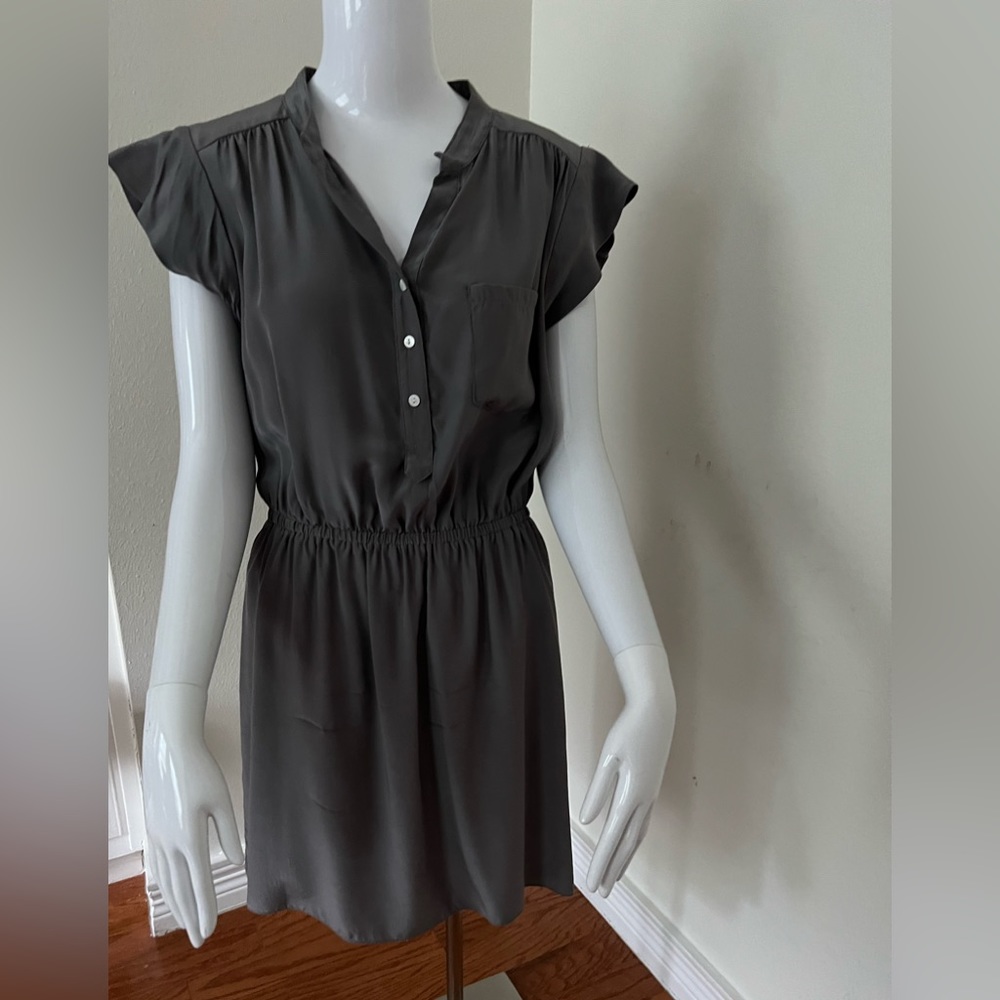 - Alice & Trixie gray silk shirt dress